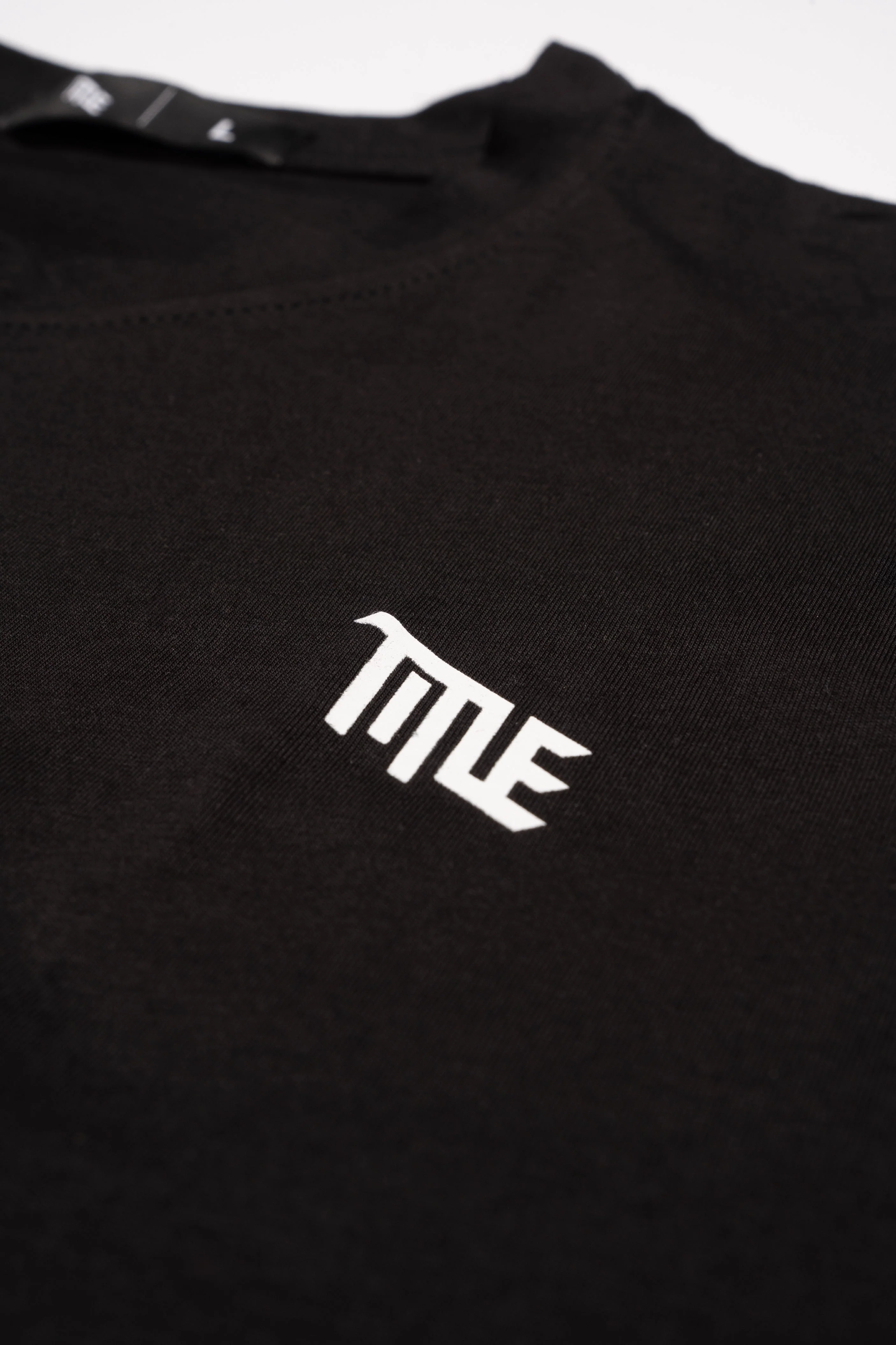 Title Essential Midweight T-Shirt - Image 3