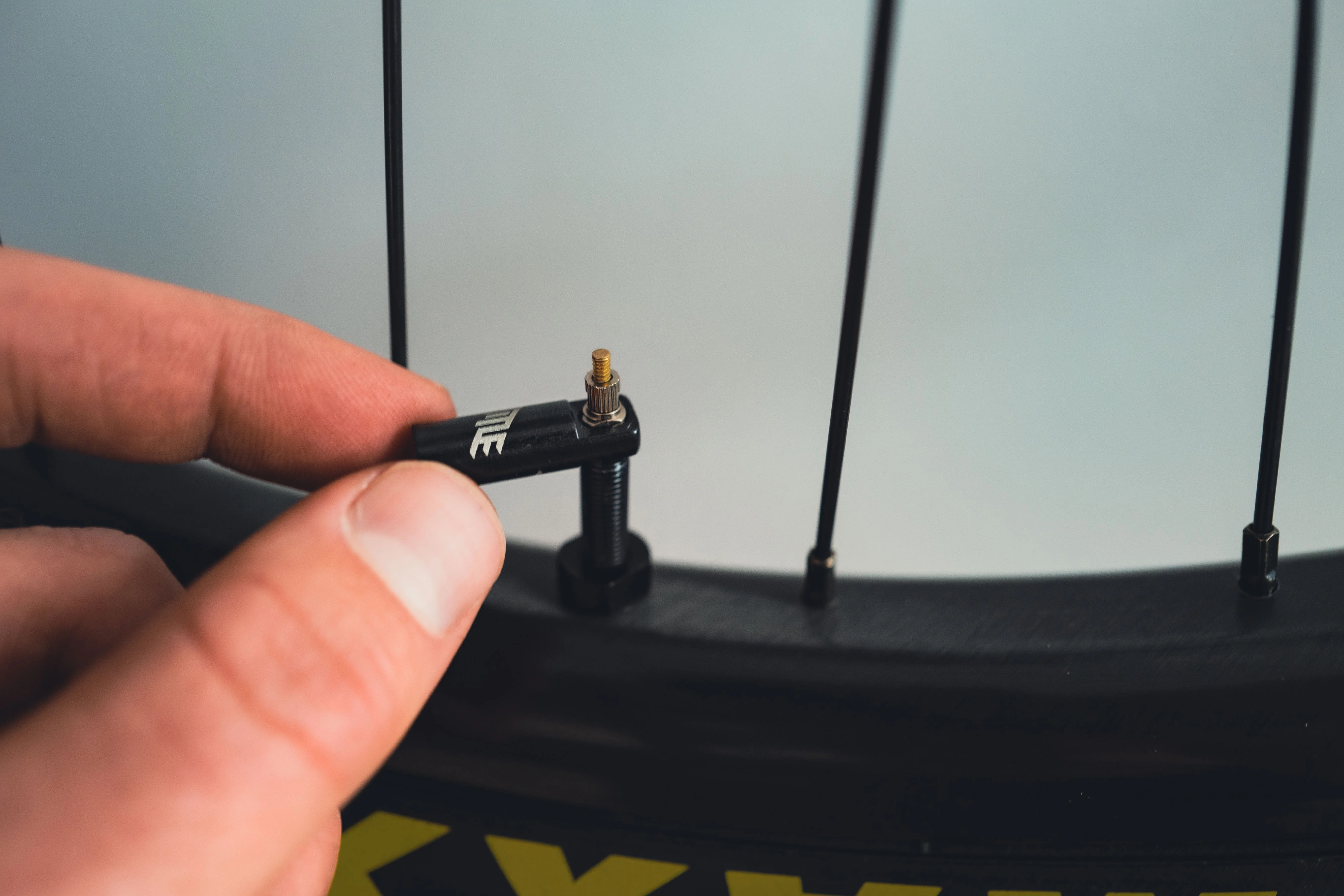 Title Tubeless Valves - Image 10